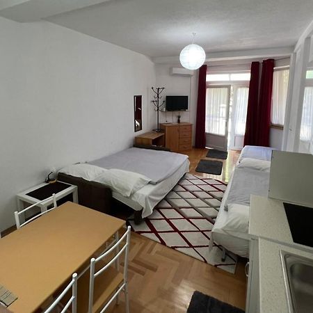 Charming Cozy Apartment 게브겔리야 외부 사진